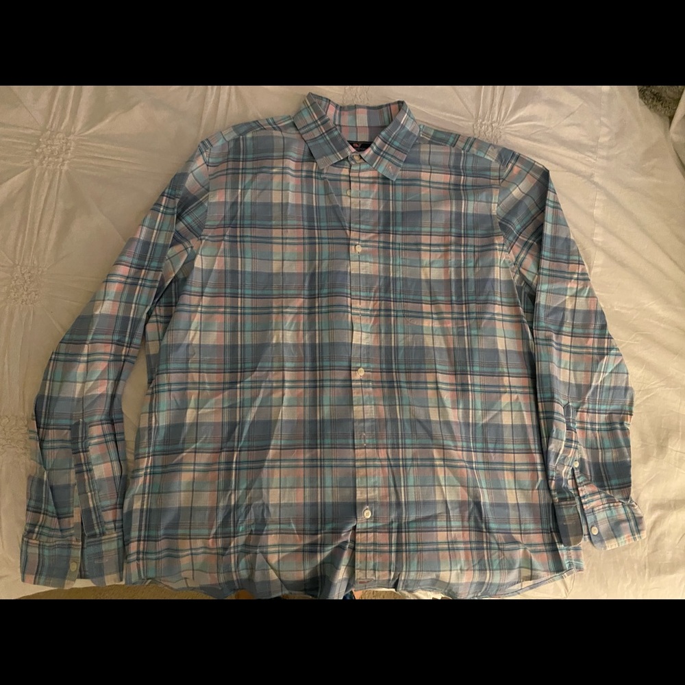 Mens Vineyard Vines Button Down  - great condition